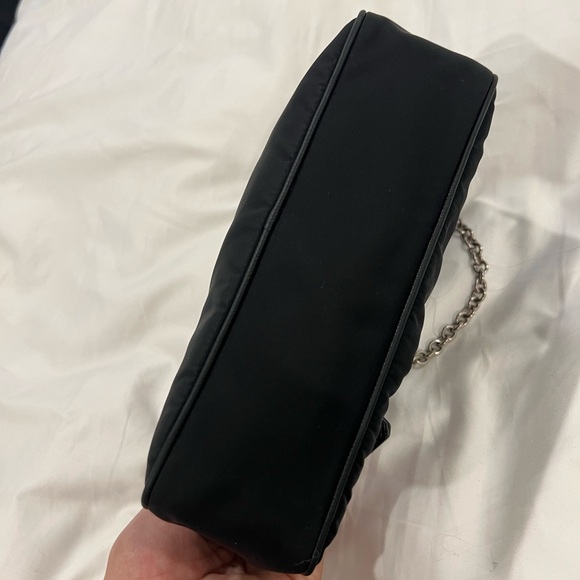 Prada Nylon Re Edition 2005 with strap - Picture 6 of 10